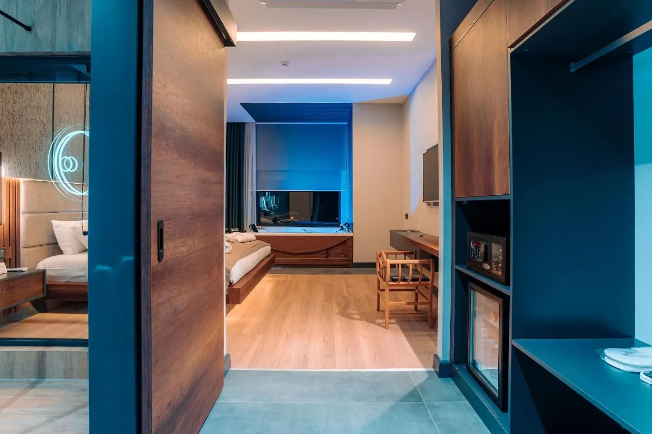 **** Hotel (1300 m²), 4 Schlafzimmer und 1 eigene Badezimmer in Trabzon Stadtzentrum Türkei